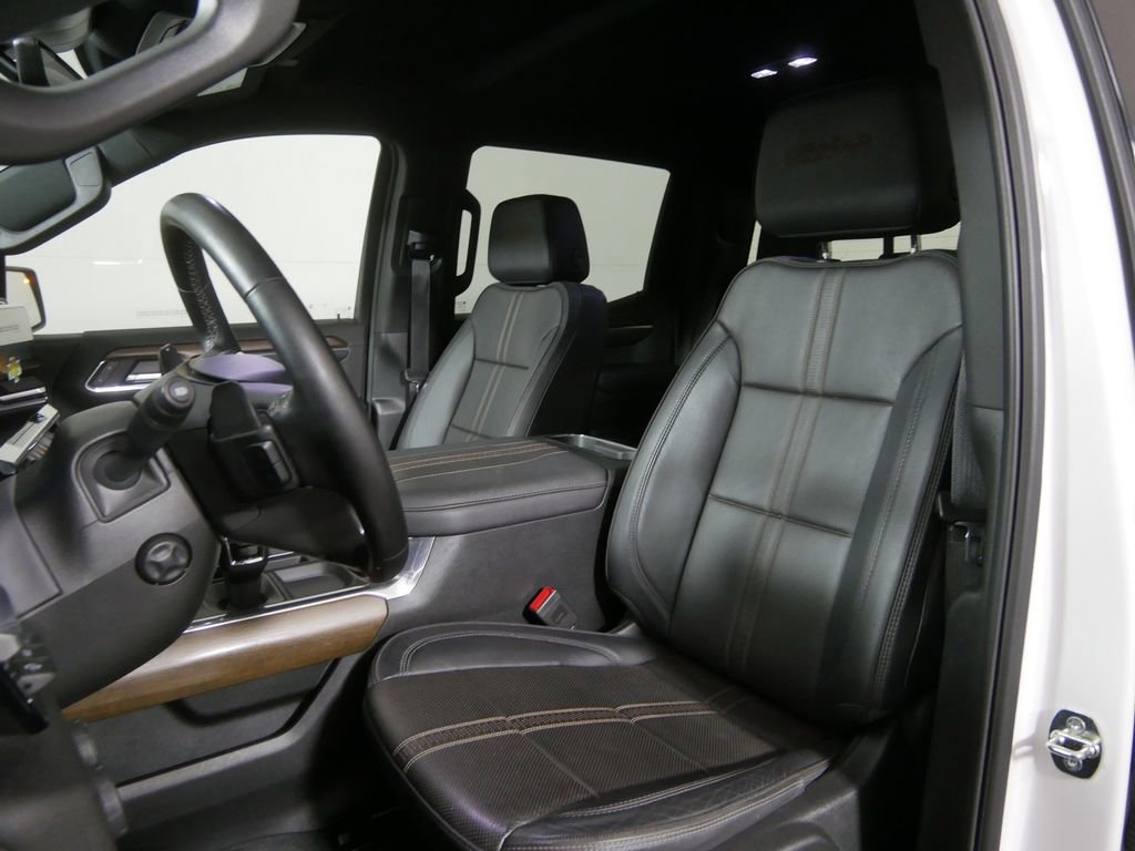 Used 2023 Chevrolet Silverado 1500 High Country w/ Technology Package image 10