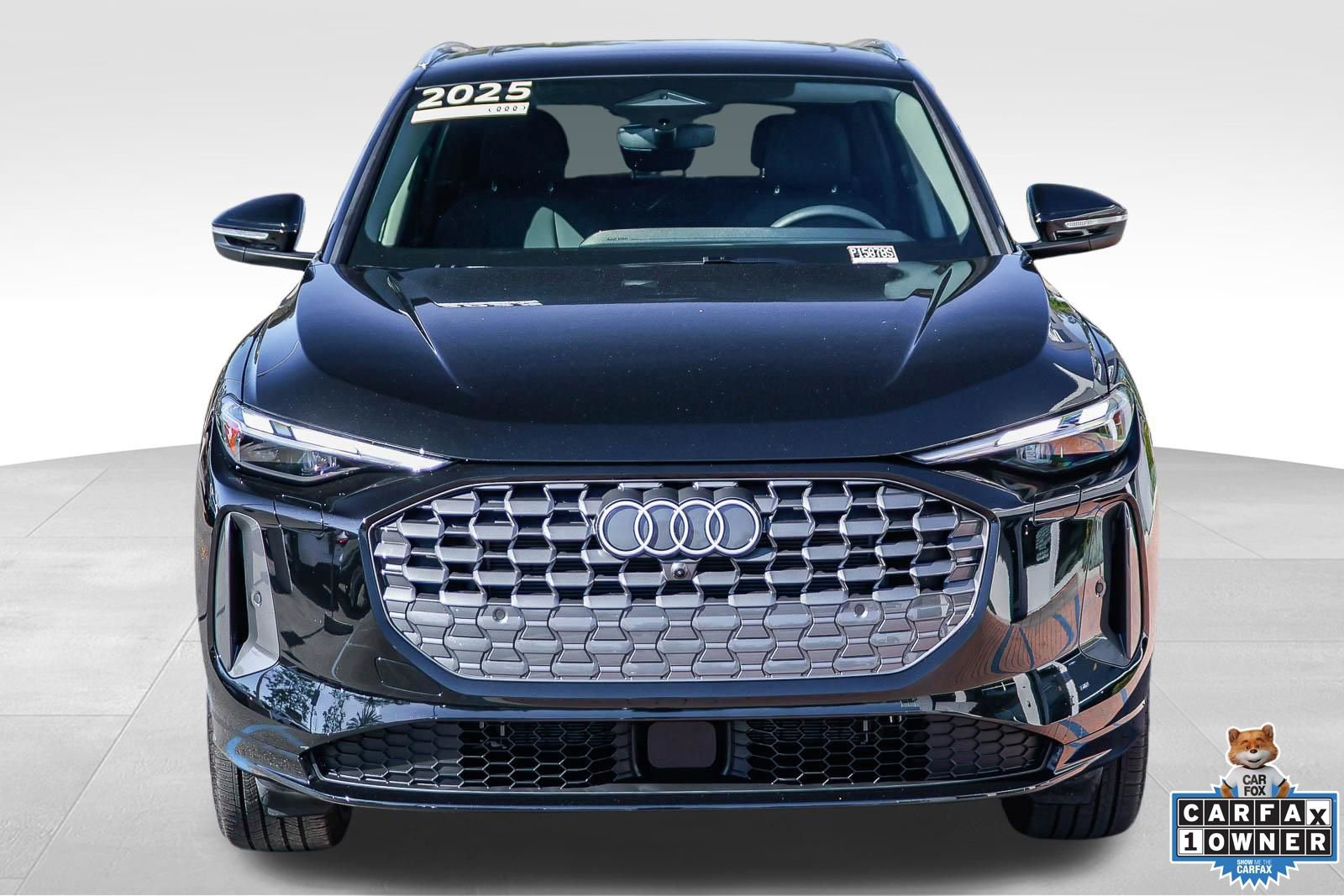 Certified 2025 Audi Q5 Premium w/ Convenience Package image 2