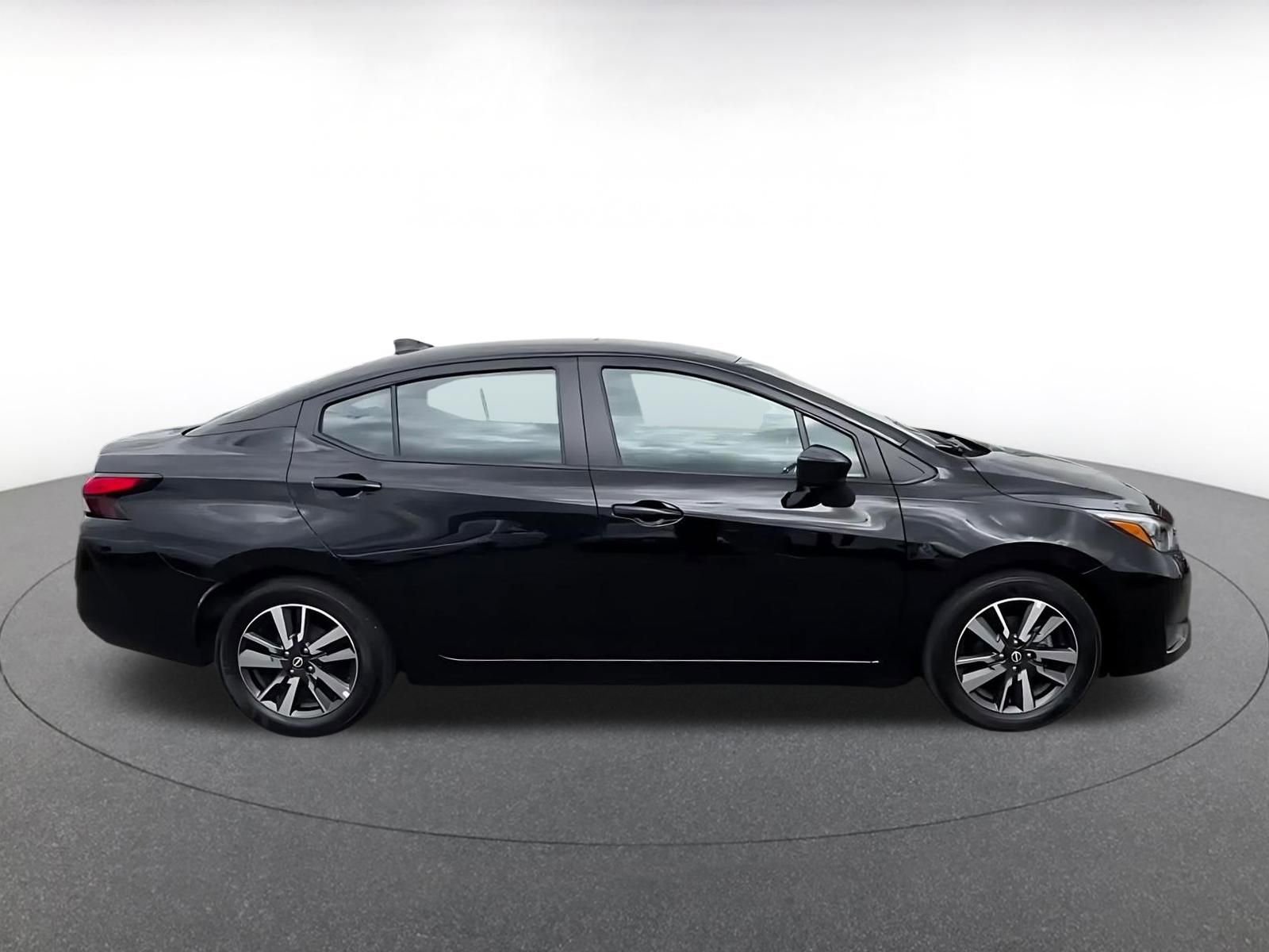 Used 2025 Nissan Versa SV FWD image 16