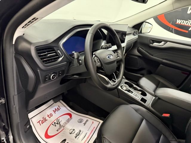 New 2026 Ford Escape Platinum w/ Class II Trailer Tow Package AWD/4WD image 13