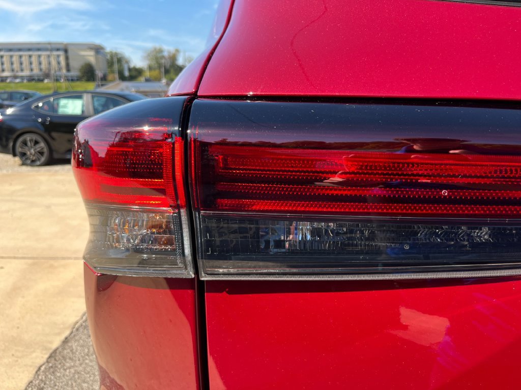New 2026 Toyota Highlander Platinum AWD/4WD image 33