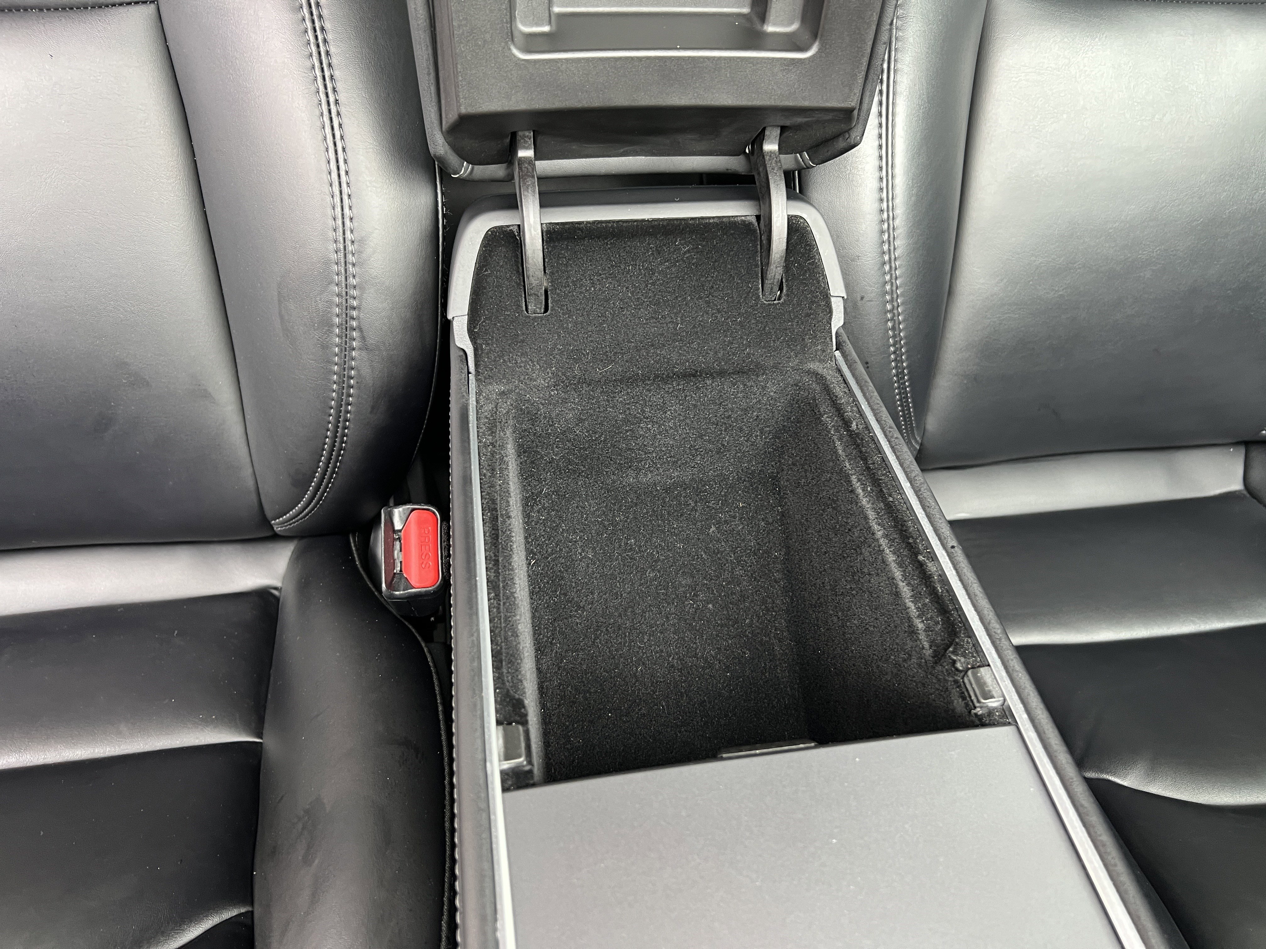 Used 2021 Tesla Model Y Long Range AWD/4WD image 25