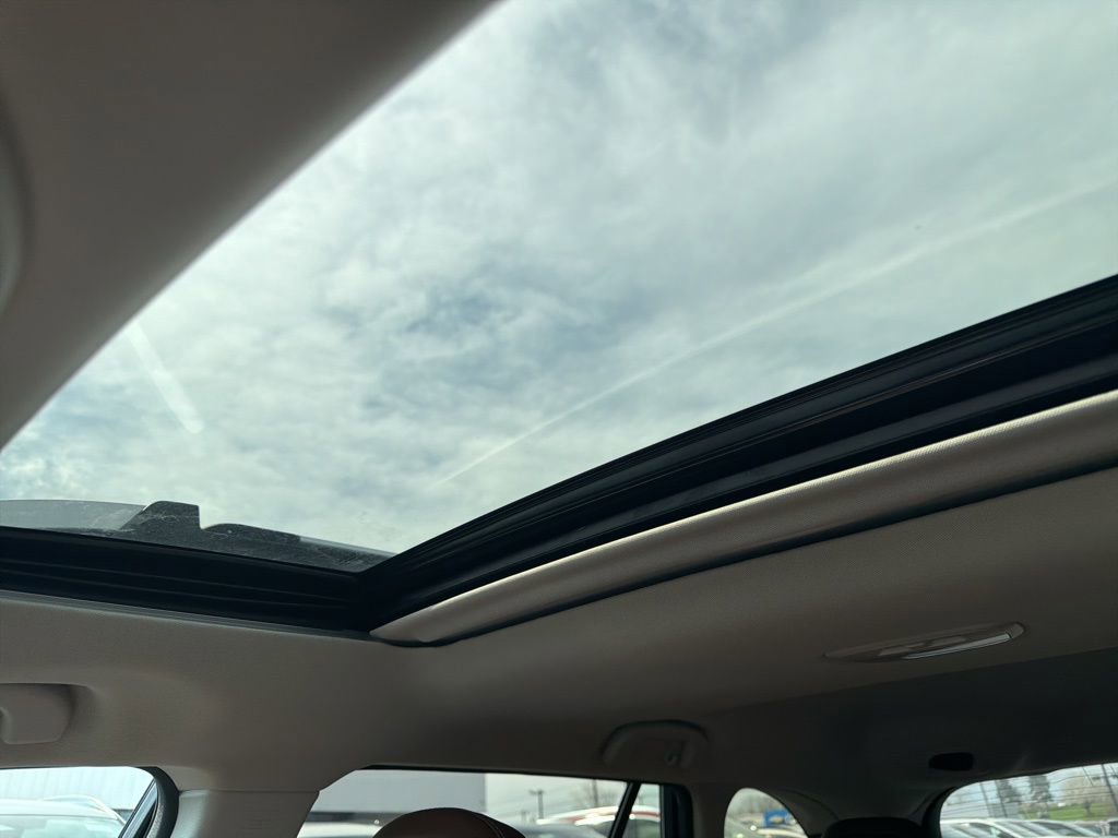 Used 2023 Subaru Outback Touring XT image 9