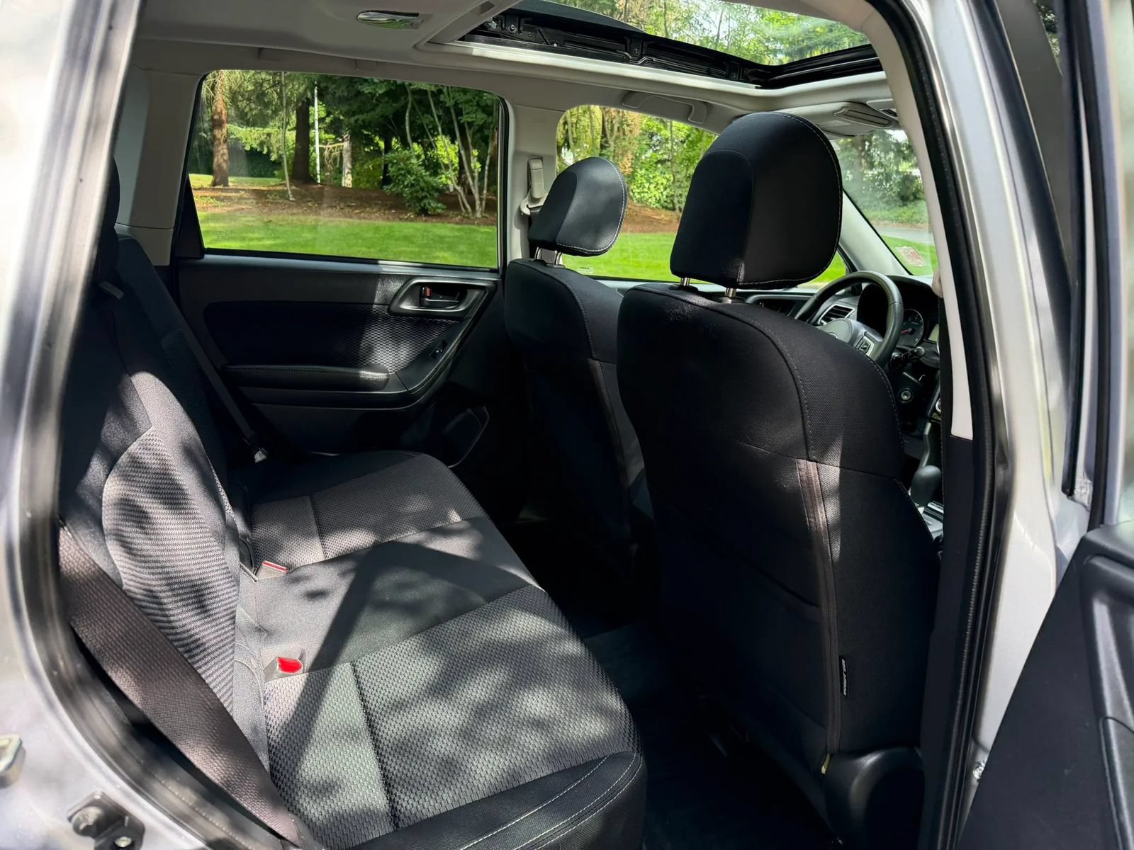 Used 2018 Subaru Forester 2.5i Premium w/ All-Weather Package AWD/4WD image 9