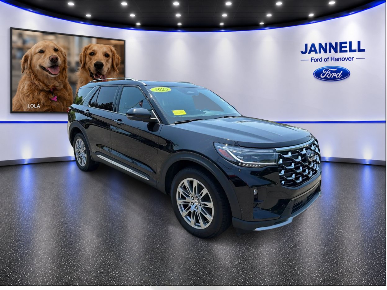 Used 2025 Ford Explorer Platinum AWD/4WD image 3
