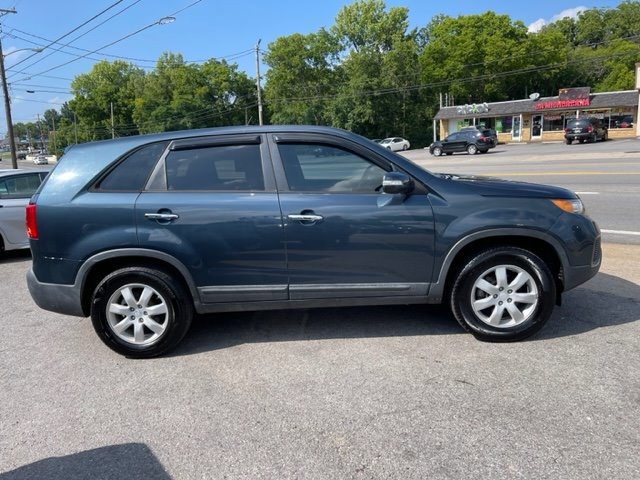 Used 2011 Kia Sorento LX image 4