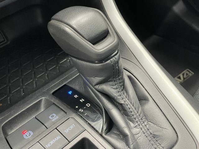 Used 2021 Toyota RAV4 XLE FWD image 27