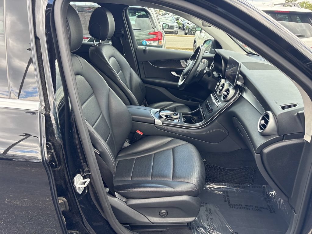 Used 2016 Mercedes-Benz GLC 300 4MATIC image 8