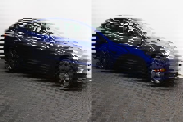 Used 2018 Tesla Model 3 Long Range image 3