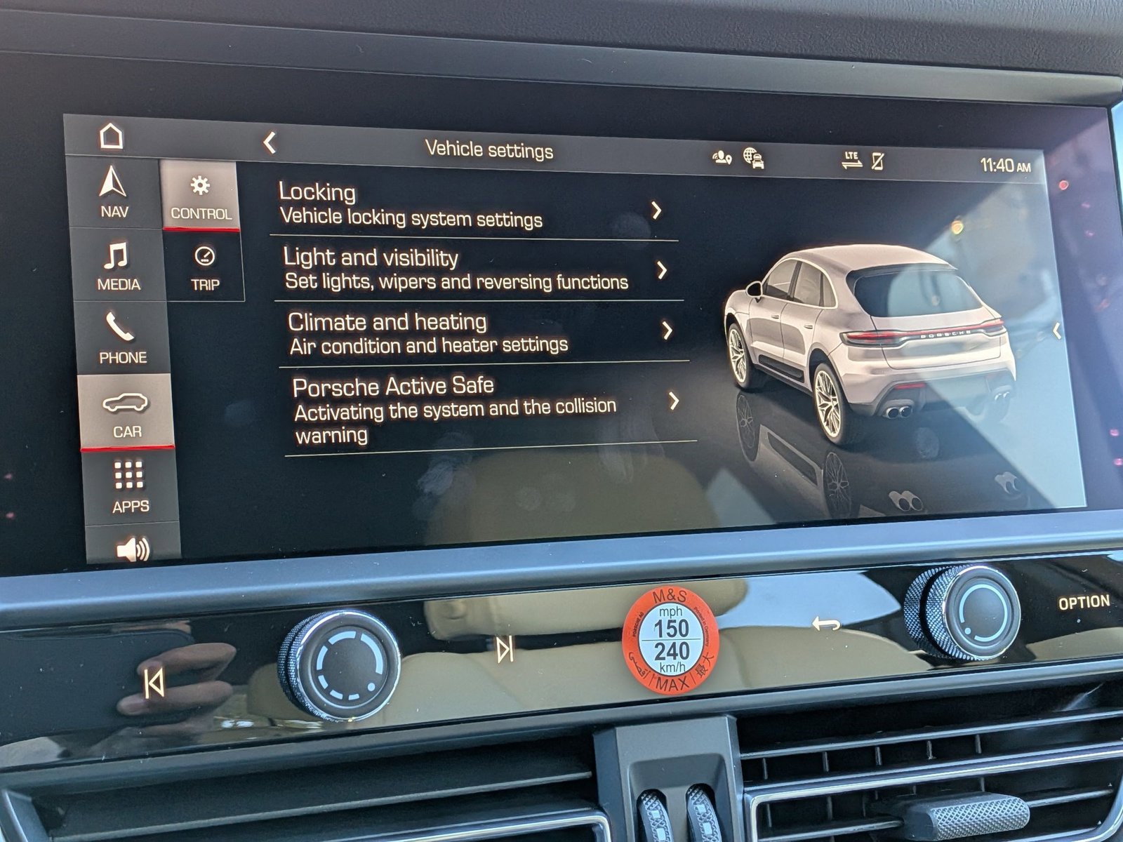 New 2026 Porsche Macan image 19