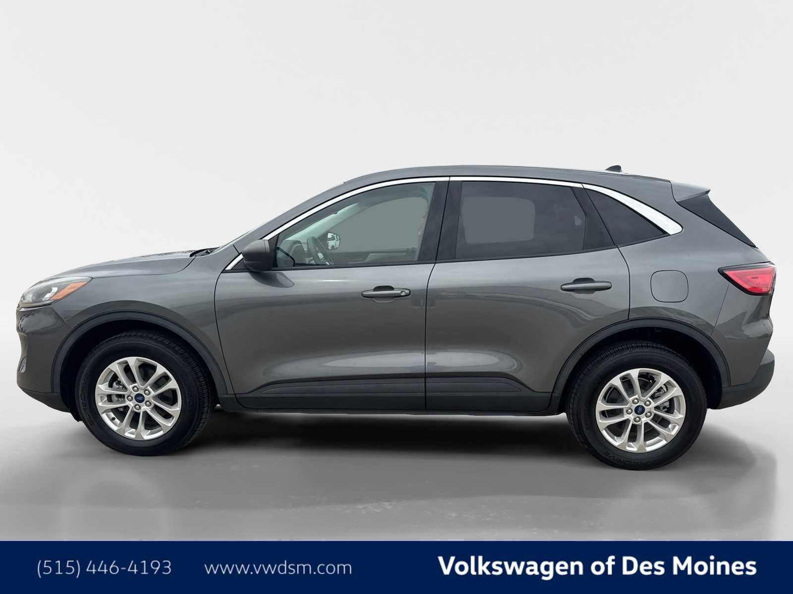 Used 2022 Ford Escape SE image 3