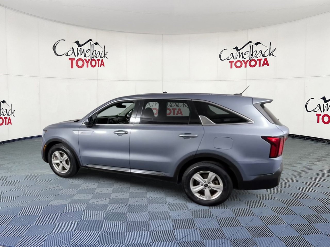 Used 2022 Kia Sorento LX FWD image 8