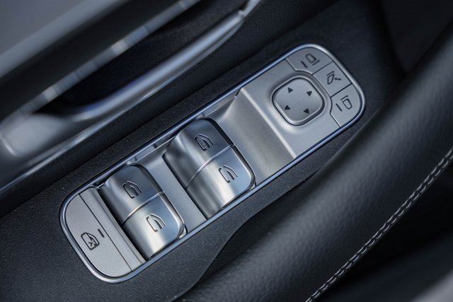 New 2026 Mercedes-Benz GLE 450e 4MATIC image 39