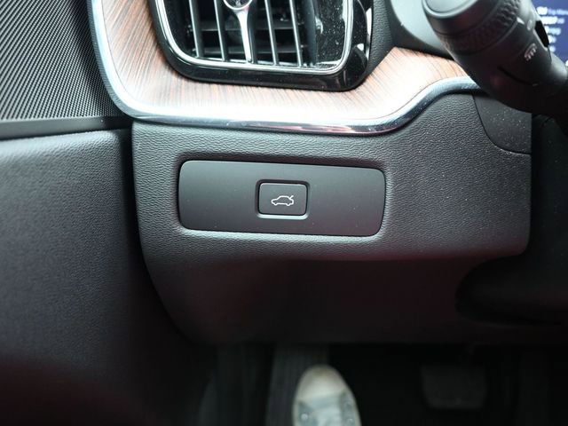 Used 2023 Volvo XC60 B5 Plus w/ Climate Package image 27