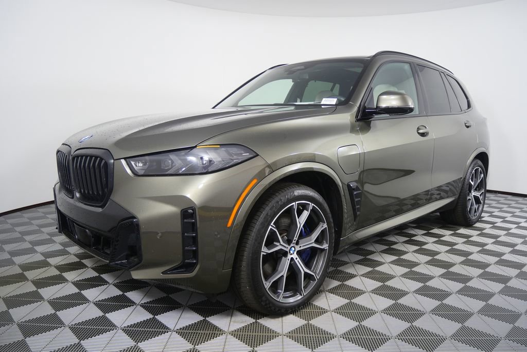 Certified 2026 BMW X5 xDrive50e w/ Executive Package AWD/4WD image 7