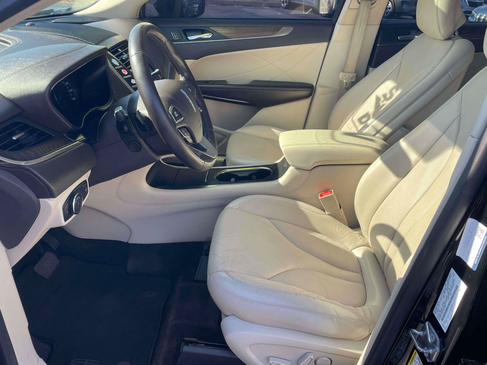 Used 2018 Lincoln MKC Reserve FWD image 13