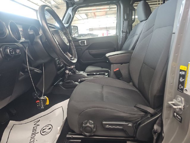 Used 2023 Jeep Gladiator Sport AWD/4WD image 8