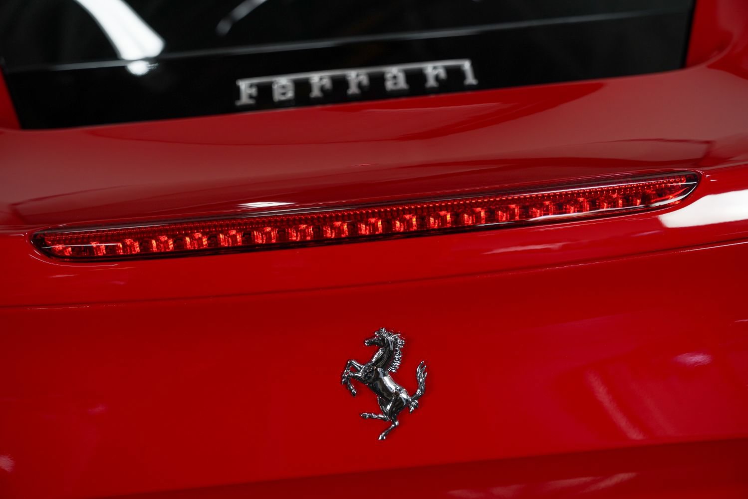 Used 2017 Ferrari 488 GTB RWD image 21