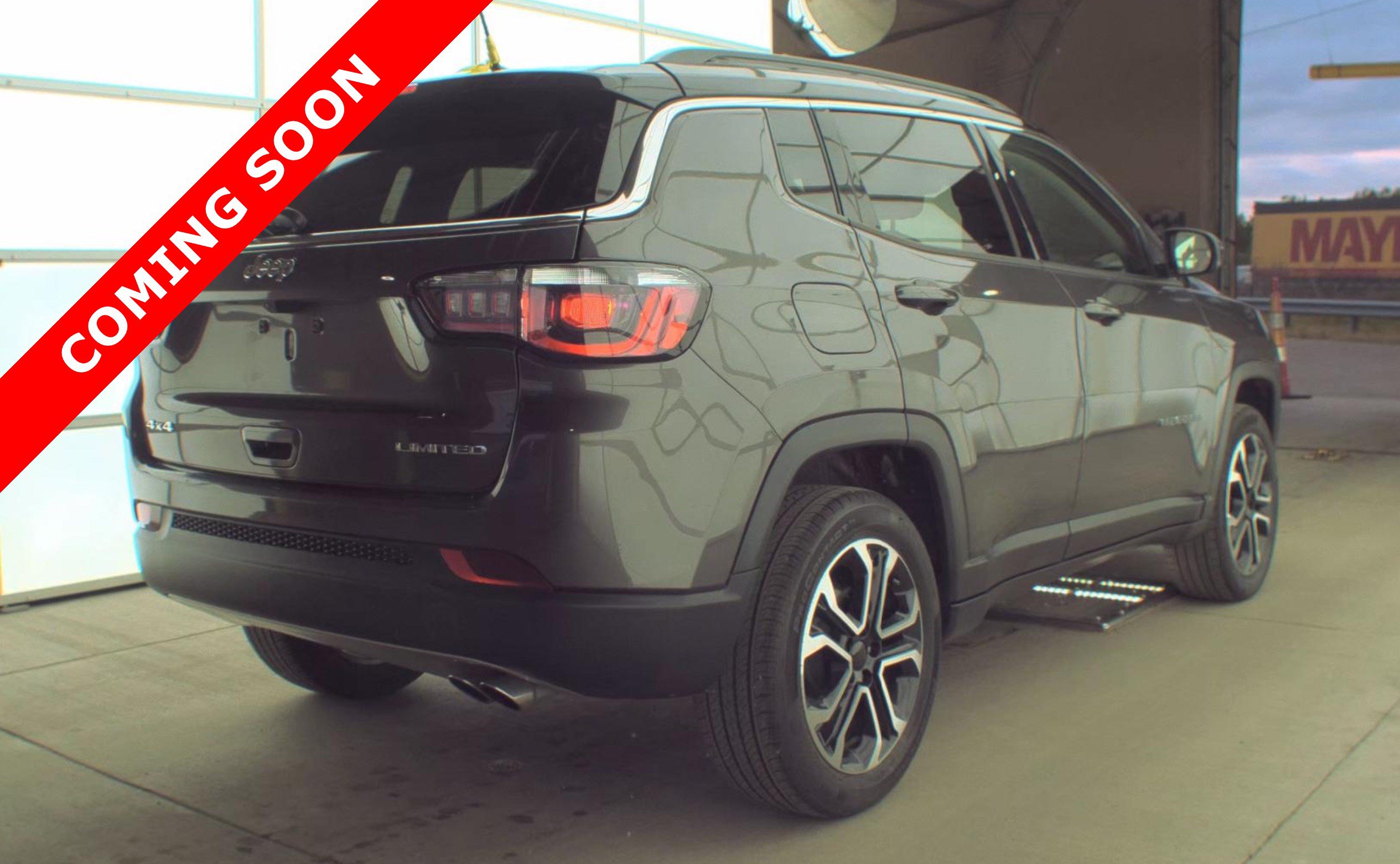 Used 2022 Jeep Compass Limited AWD/4WD image 4