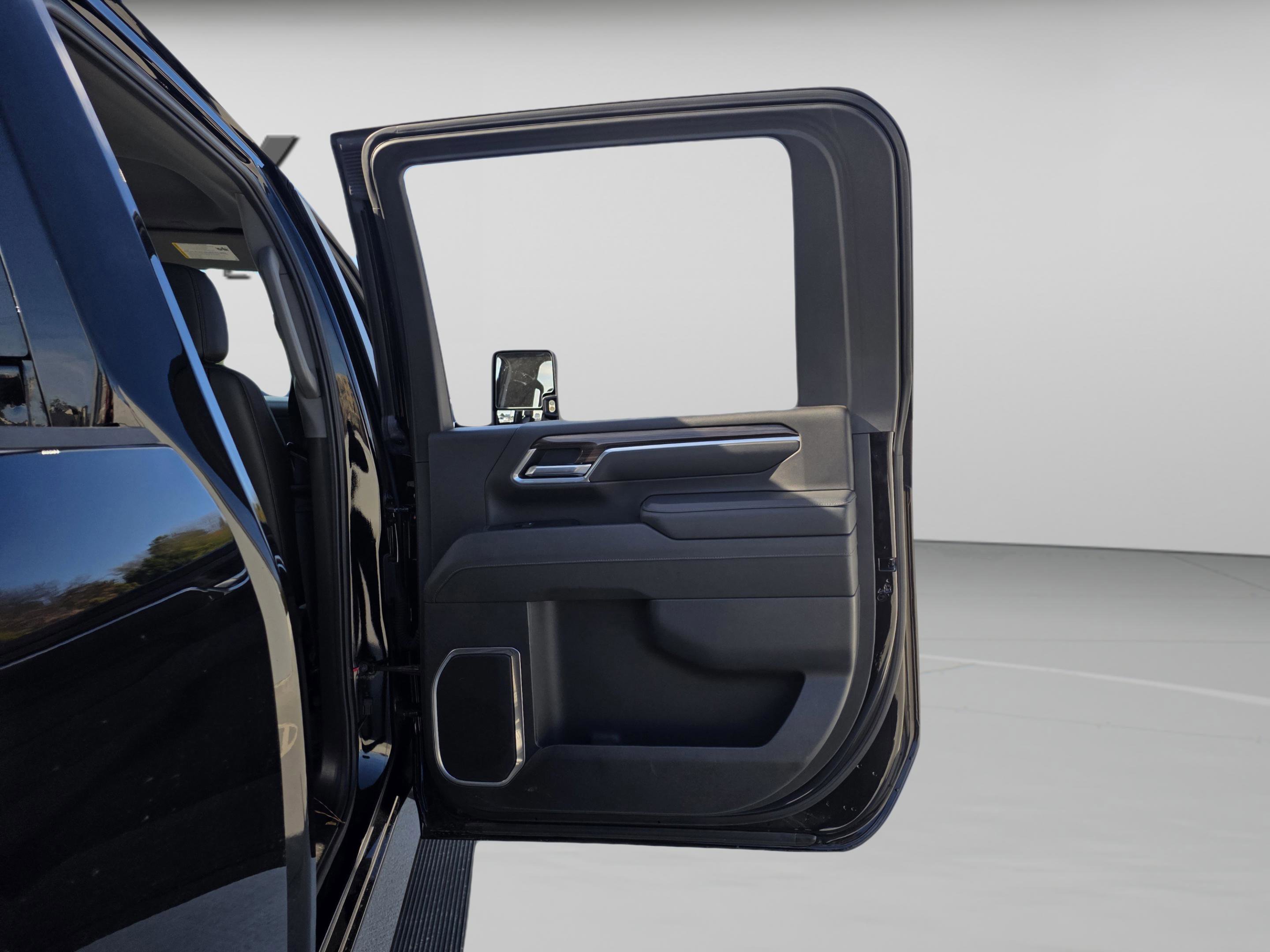 Used 2025 Chevrolet Silverado 2500 LT w/ Trail Boss Package image 25