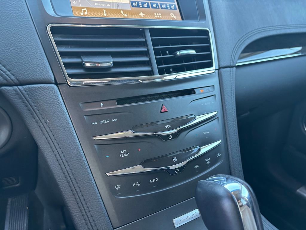 Used 2018 Lincoln MKT AWD w/ Technology Package image 20