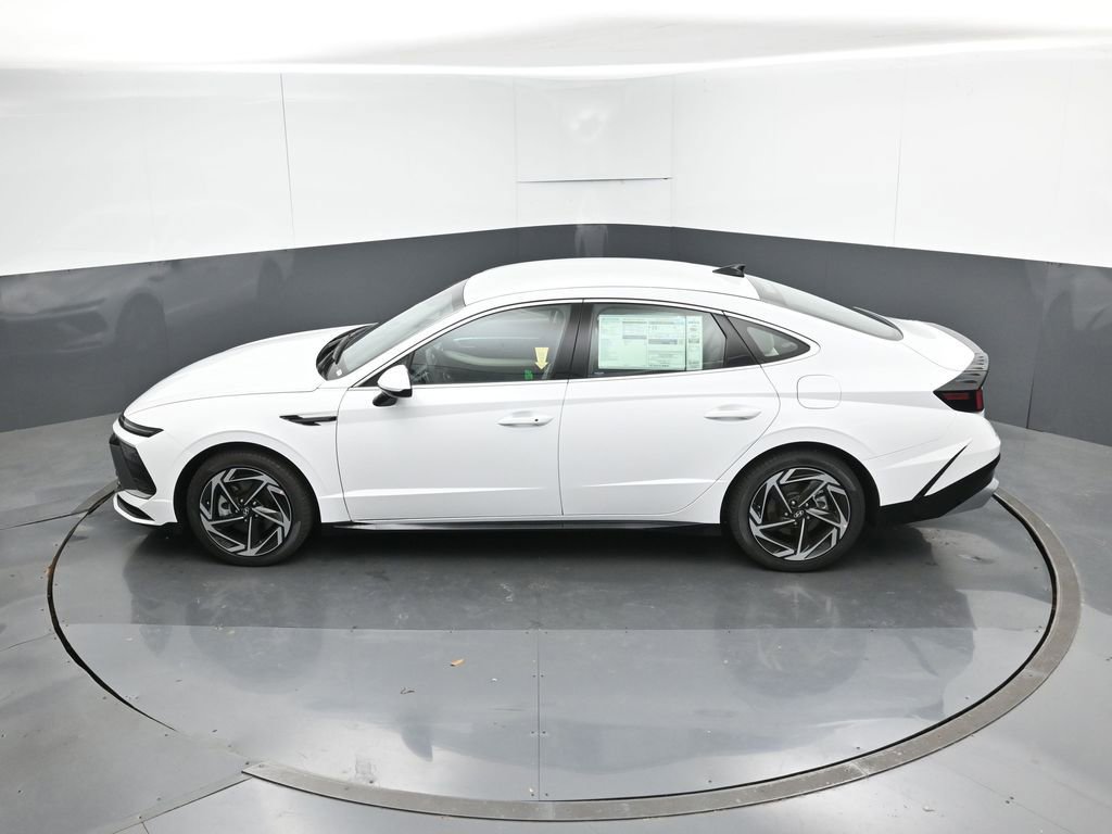 New 2026 Hyundai Sonata SEL FWD image 19
