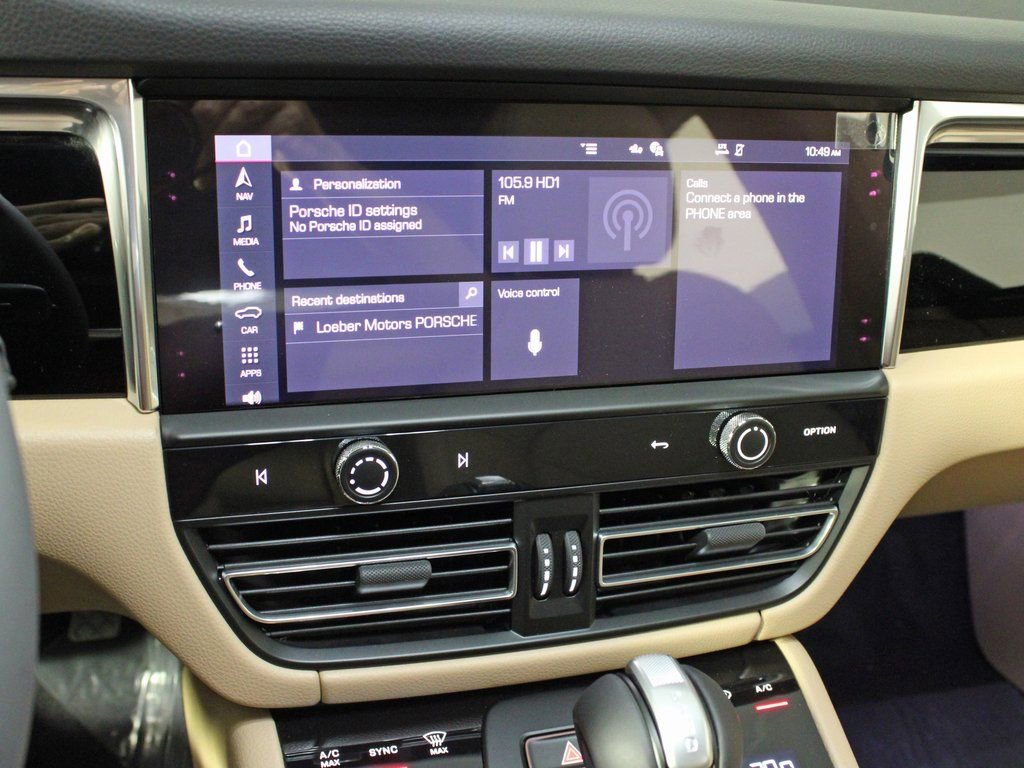 Certified 2025 Porsche Macan image 25