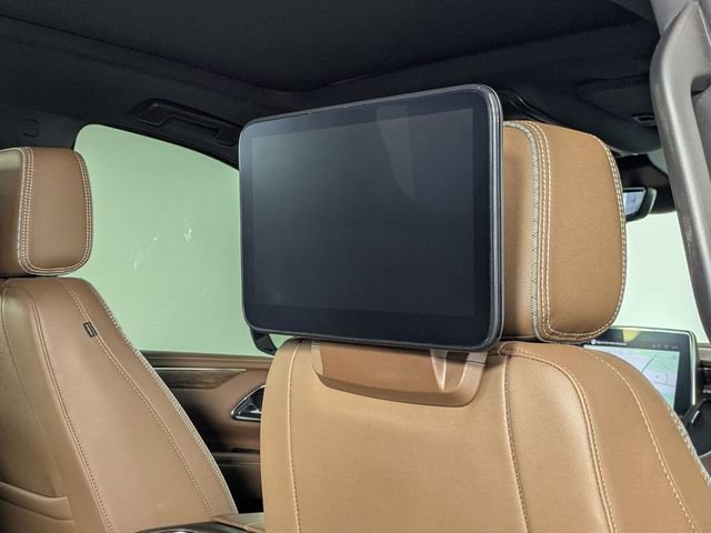 Used 2024 Chevrolet Suburban High Country AWD/4WD image 42