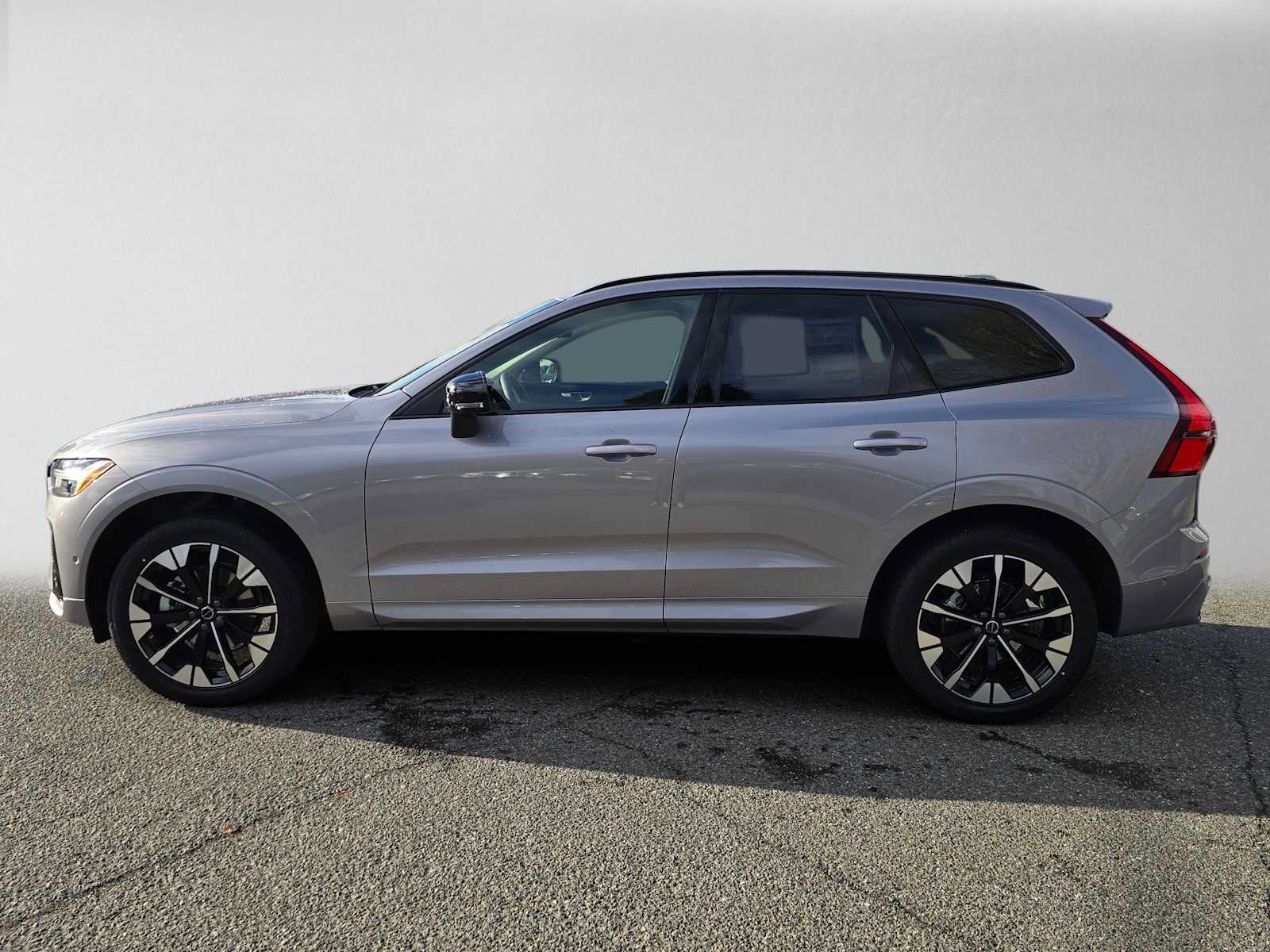 Used 2026 Volvo XC60 B5 Plus w/ Protection Package Premier AWD/4WD image 6
