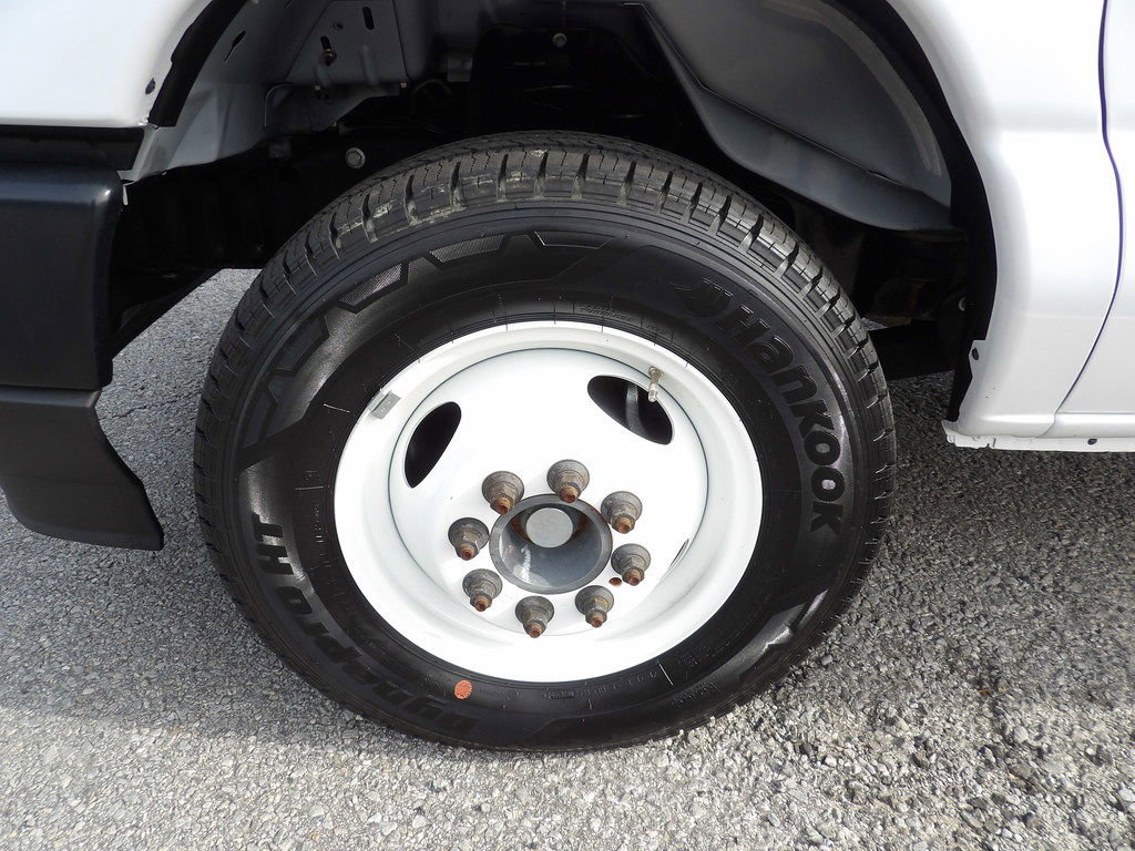 Used 2024 Ford E-350 and Econoline 350 Super Duty w/ Driver's Safety Package RWD image 36