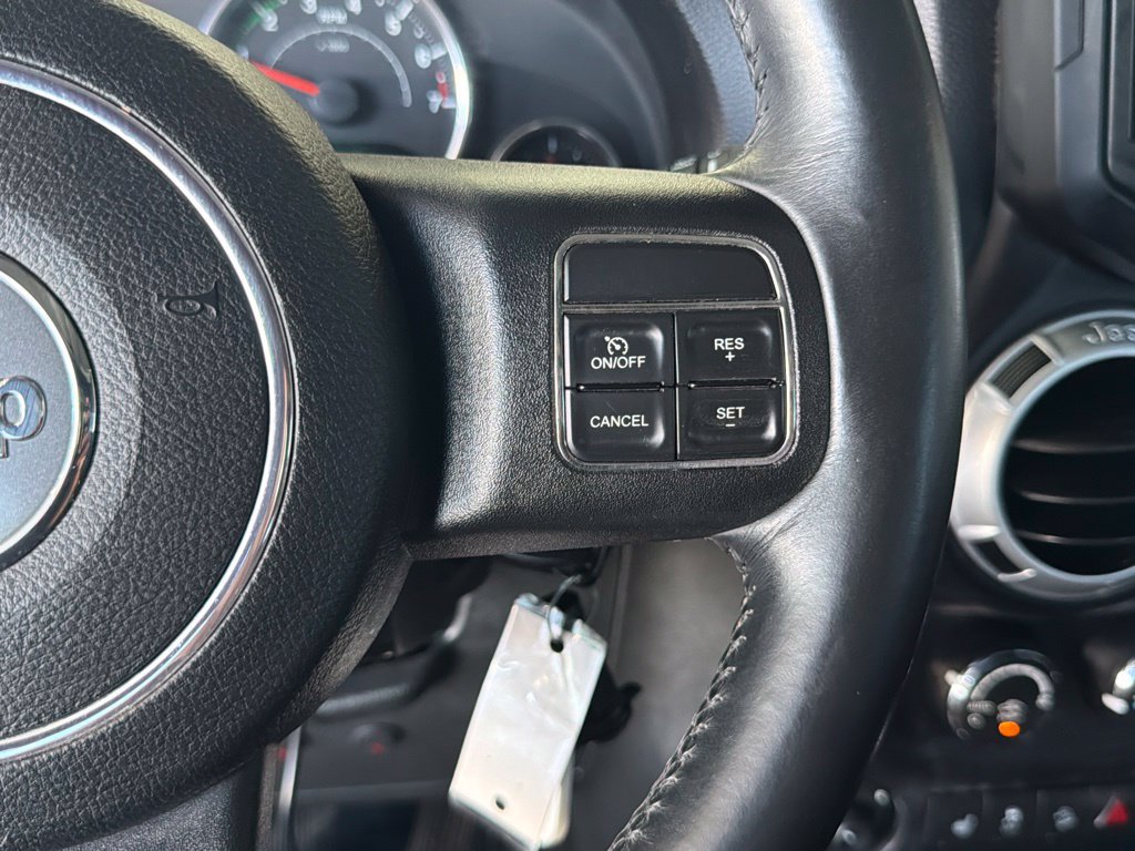 Used 2014 Jeep Wrangler Rubicon w/ Power Convenience Group AWD/4WD image 23