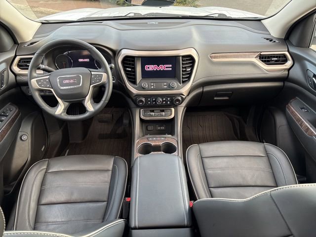 Used 2023 GMC Acadia Denali w/ Denali Technology Package image 10