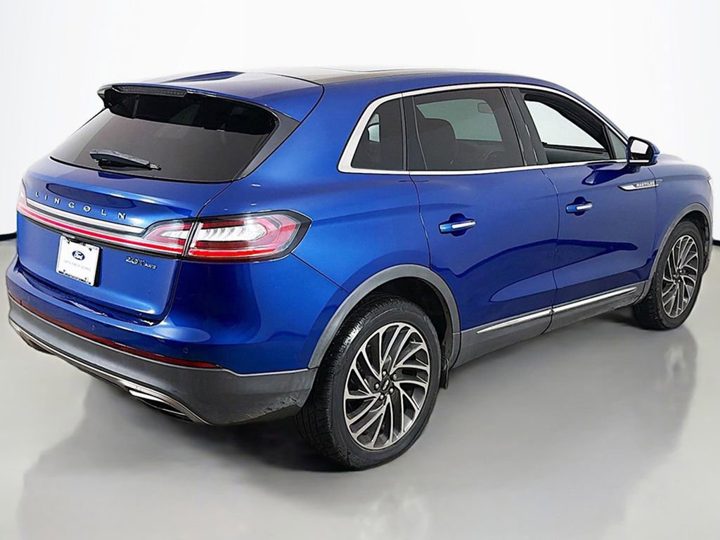 Used 2020 Lincoln Nautilus Reserve image 11