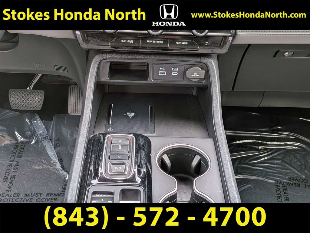 Certified 2025 Honda Pilot Touring image 24