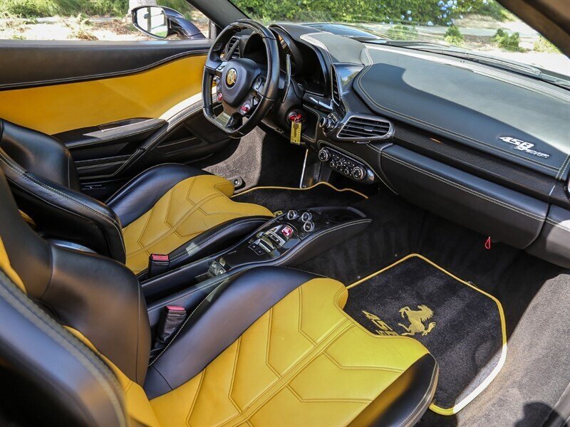 Used 2013 Ferrari 458 Spider RWD image 39