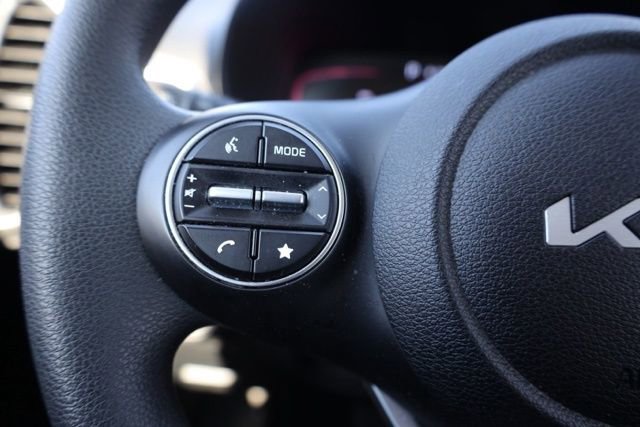 Used 2025 Kia Soul LX image 24