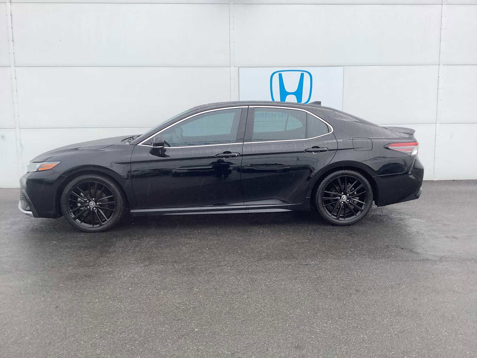 Used 2023 Toyota Camry XSE w/ Cold Weather Package image 2