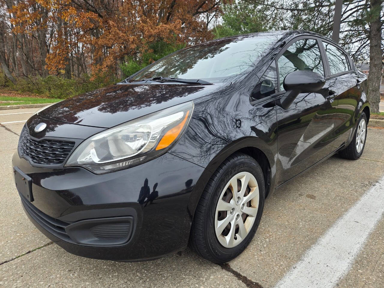 Used 2013 Kia Rio LX w/ PWR Pkg image 2