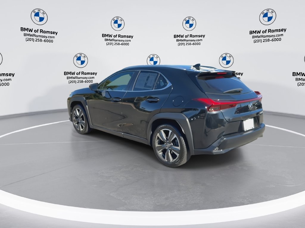Used 2020 Lexus UX 200 w/ Accessory Package FWD image 6