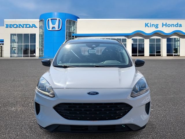 Used 2021 Ford Escape SE w/ SE Sport Appearance Package FWD image 2