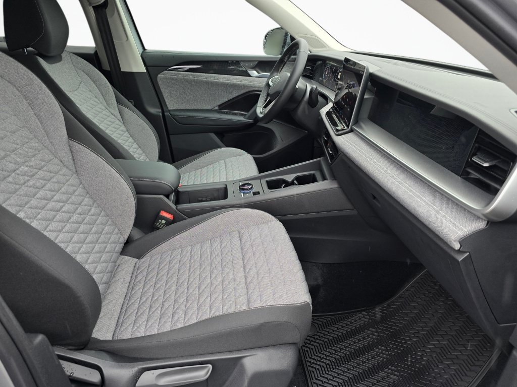 New 2026 Volkswagen Tiguan S AWD/4WD image 42