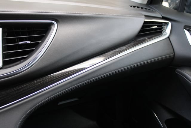 Used 2019 Buick Enclave Avenir w/ Avenir Technology Package AWD/4WD image 25
