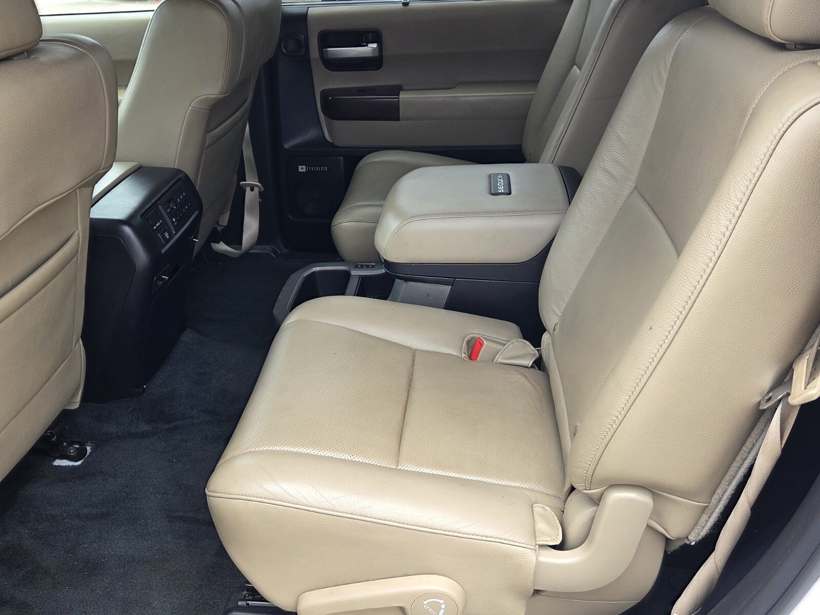 Used 2017 Toyota Sequoia Platinum AWD/4WD image 5