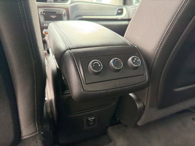 Used 2016 Chevrolet Traverse LT w/ Style and Technology Package FWD image 20