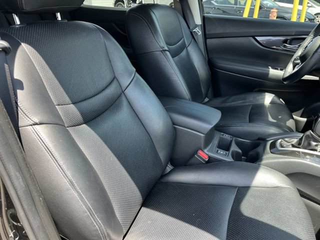 Used 2019 Nissan Rogue SV FWD image 31