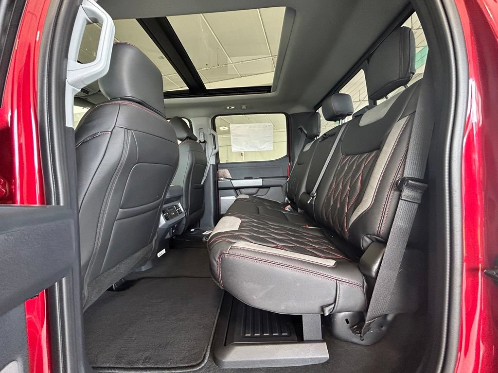 New 2026 Ford F250 Lariat w/ Black Appearance Package AWD/4WD image 36