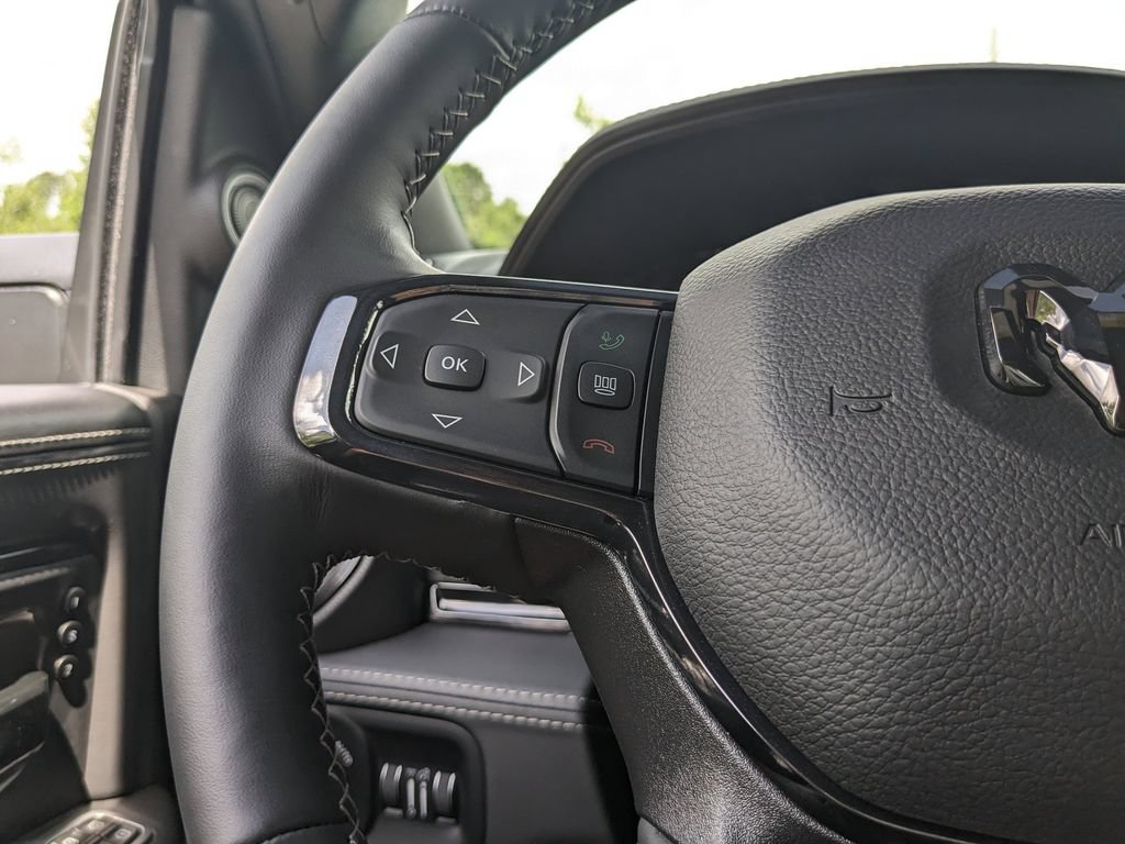 Used 2023 RAM 2500 Limited AWD/4WD image 30