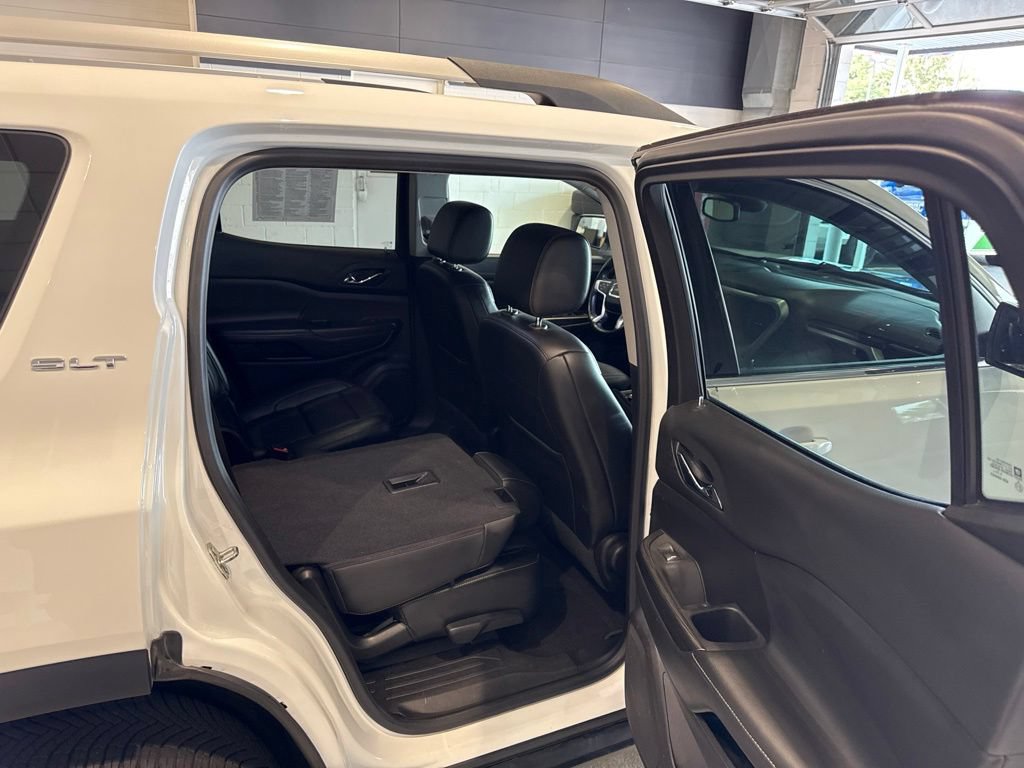 Used 2021 GMC Acadia SLT AWD/4WD image 16