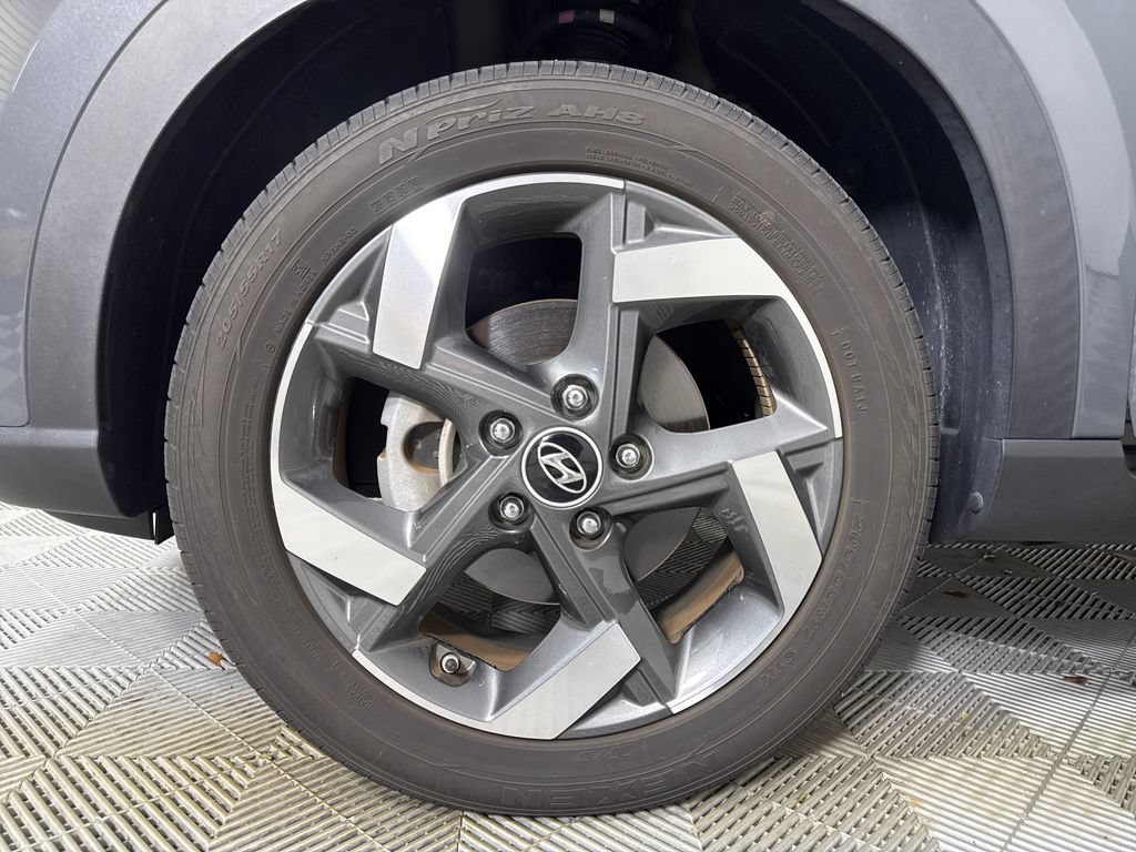 Used 2023 Hyundai Venue SEL FWD image 26