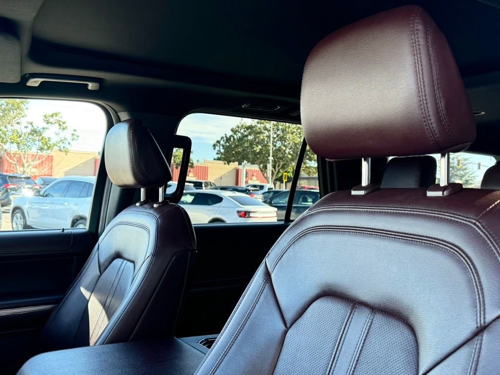 Used 2023 Ford Expedition Max Limited image 15